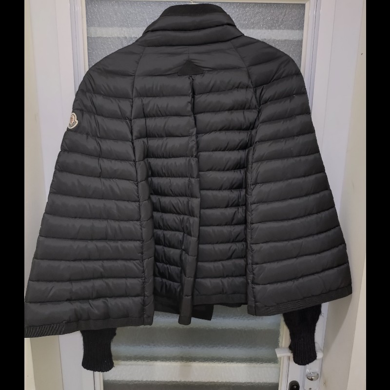 Moncler 黑色羽絨橫格拚羊毛料外套-2