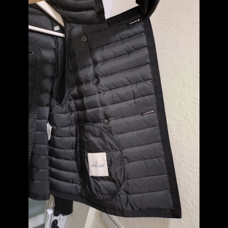 Moncler 黑色羽絨橫格拚羊毛料外套-15