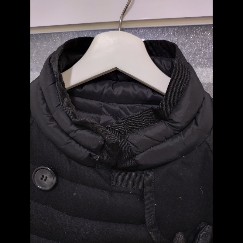 Moncler 黑色羽絨橫格拚羊毛料外套-17