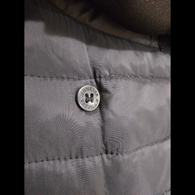 Moncler 黑色羽絨橫格拚羊毛料外套-18