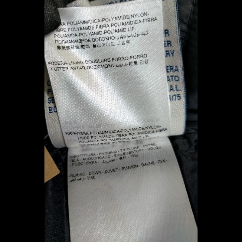 Moncler 黑色羽絨橫格拚羊毛料外套-23