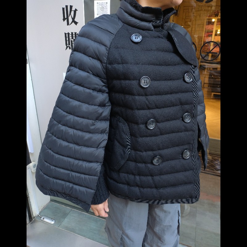 Moncler 黑色羽絨橫格拚羊毛料外套-21