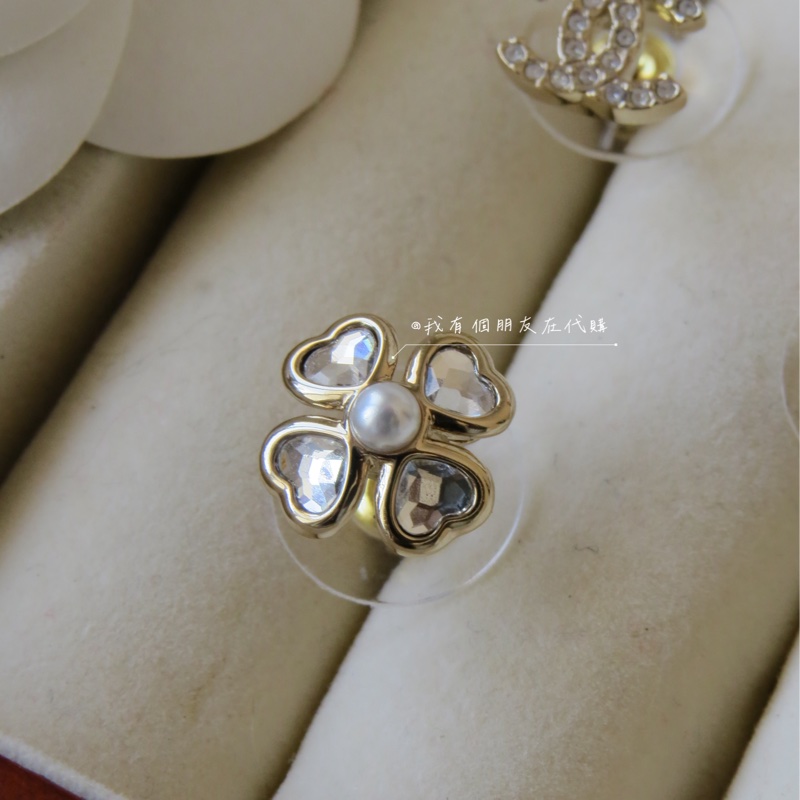 《我有個朋友在代購》香奈兒迷你耳環三件組-3