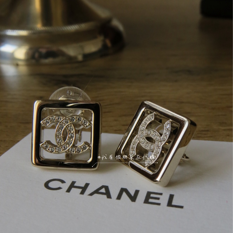 《我有個朋友在代購》香奈兒26C方形耳夾-1