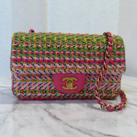 Chanel 粉紅淺綠針織毛呢霧金釦CF20 A69900