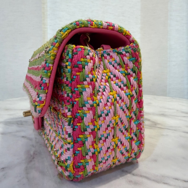 Chanel 粉紅淺綠針織毛呢霧金釦CF20 A69900-3