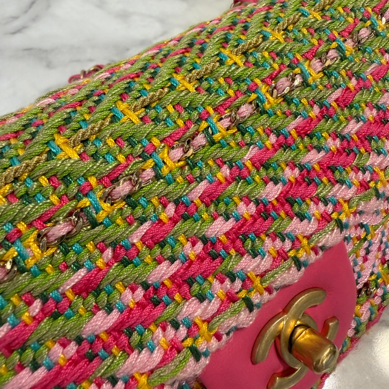 Chanel 粉紅淺綠針織毛呢霧金釦CF20 A69900-4