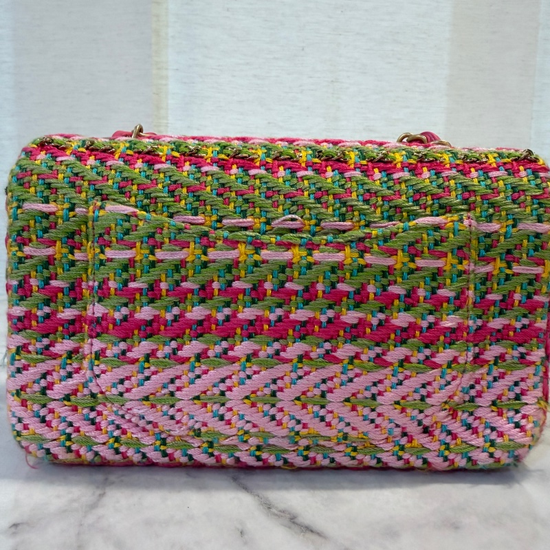 Chanel 粉紅淺綠針織毛呢霧金釦CF20 A69900-5