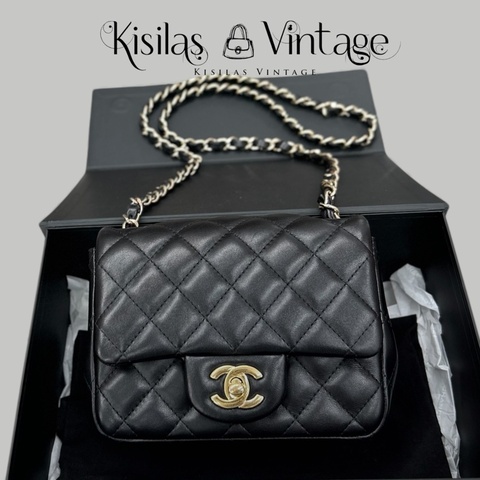 Chanel Lambskin square 羊皮金扣