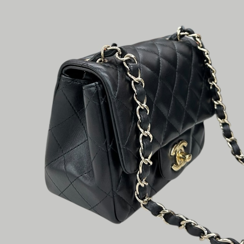 Chanel Lambskin square 羊皮金扣-3