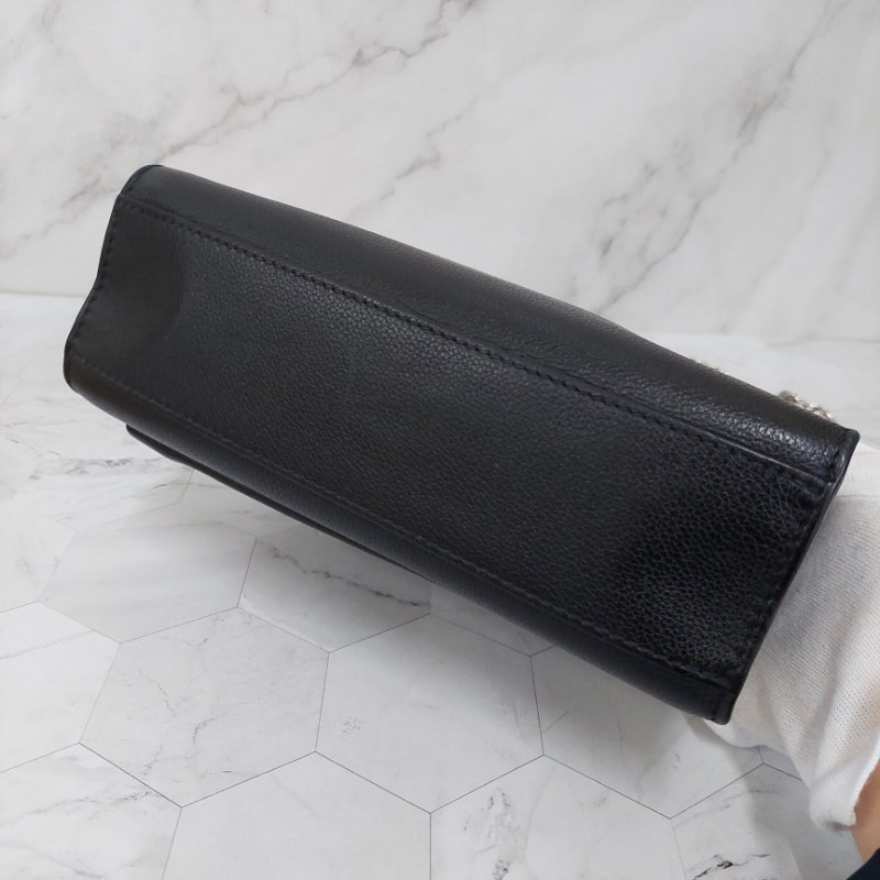 LV M51418 MYLOCKME 質感小牛皮肩斜背翻蓋銀鍊包(黑)郵差包.斜背包 肩背包-30