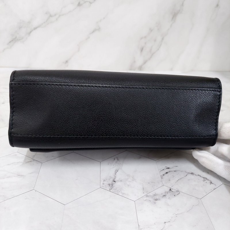 LV M51418 MYLOCKME 質感小牛皮肩斜背翻蓋銀鍊包(黑)郵差包.斜背包 肩背包-32