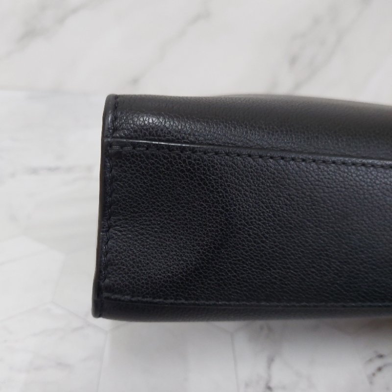 LV M51418 MYLOCKME 質感小牛皮肩斜背翻蓋銀鍊包(黑)郵差包.斜背包 肩背包-33