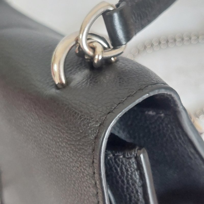 LV M51418 MYLOCKME 質感小牛皮肩斜背翻蓋銀鍊包(黑)郵差包.斜背包 肩背包-54