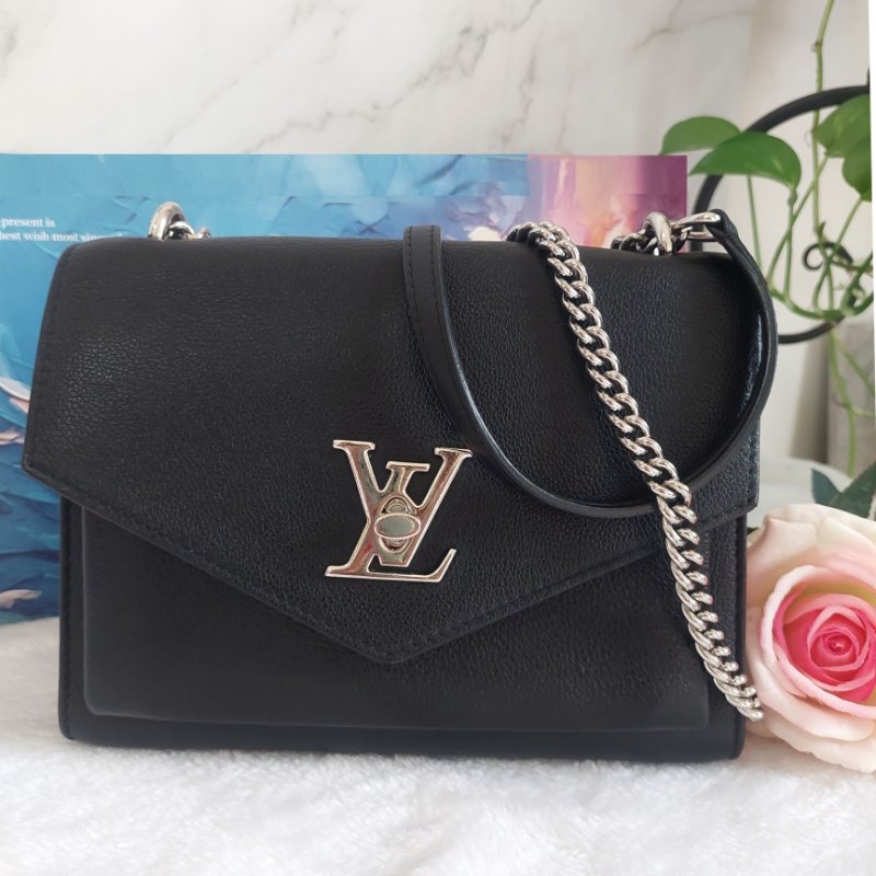 LV M51418 MYLOCKME 質感小牛皮肩斜背翻蓋銀鍊包(黑)郵差包.斜背包 肩背包-56