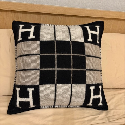 （近全新）Hermes 愛馬仕 Avalon抱枕