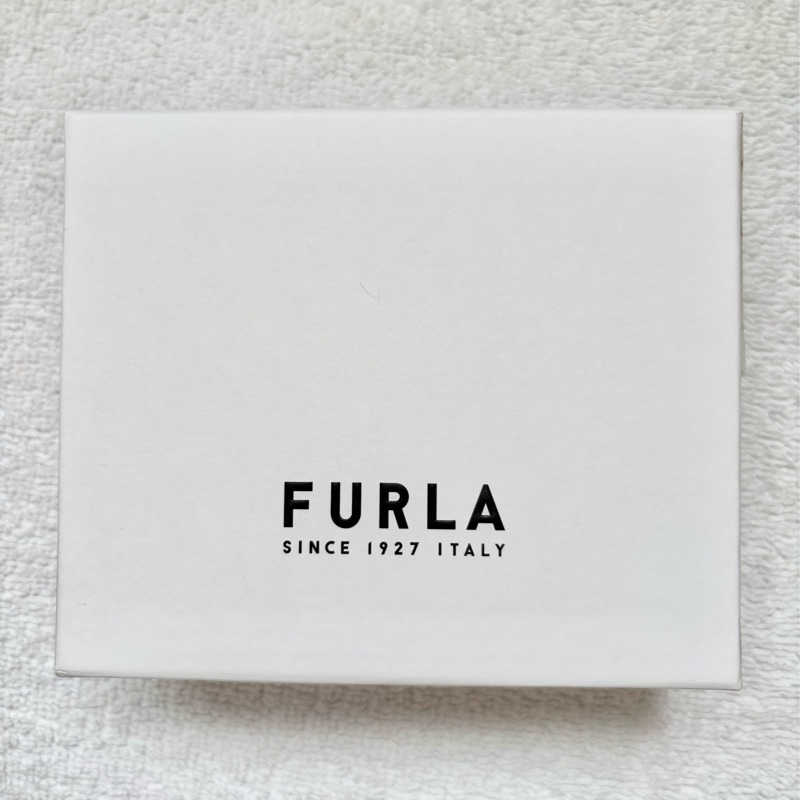 【近全新品】FURLA 淺藍色卡夾|簡約質感|9.99成新|義大利精品配件-9