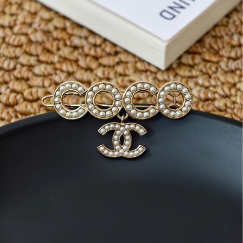 Chanel香奈兒珍珠coco 雙c logo 胸針