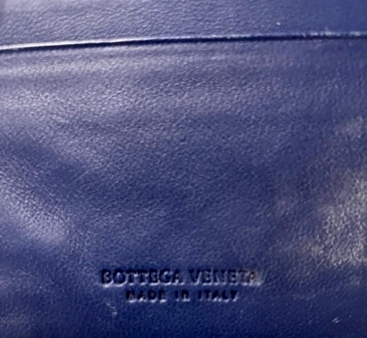 Bottega Veneta短夾-近8成新保證正品 !換新皮包所以偏宜販售!藍紫色中性款!無瑕疵!只有皮夾無其他配件!-9