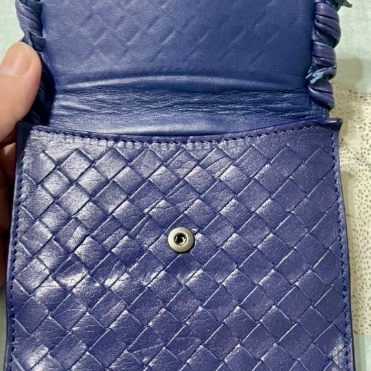 Bottega Veneta短夾-近8成新保證正品 !換新皮包所以偏宜販售!藍紫色中性款!無瑕疵!只有皮夾無其他配件!-24