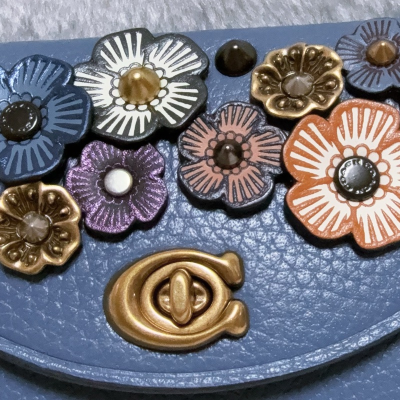 《特殊款此平台只有這一個》Coach立體山茶花零錢包 卡包-8