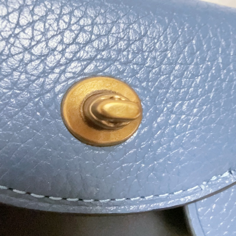 《特殊款此平台只有這一個》Coach立體山茶花零錢包 卡包-22