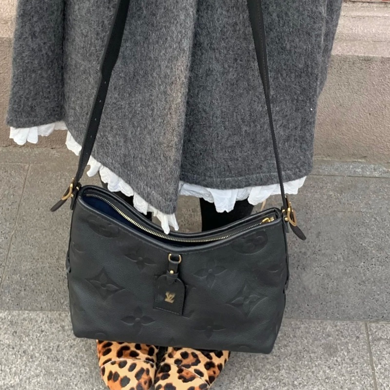 全網最低價😍99新🆕Lv黑色全皮Carryall小號斜挎單肩包-3