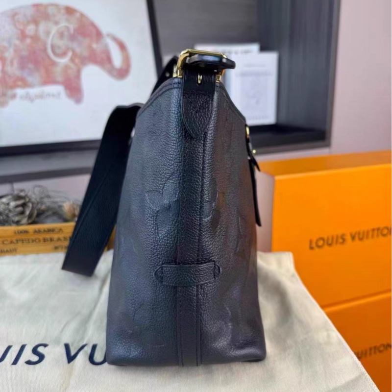 全網最低價😍99新🆕Lv黑色全皮Carryall小號斜挎單肩包-9