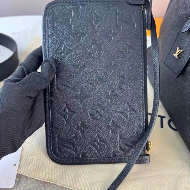 全網最低價😍99新🆕Lv黑色全皮Carryall小號斜挎單肩包-13