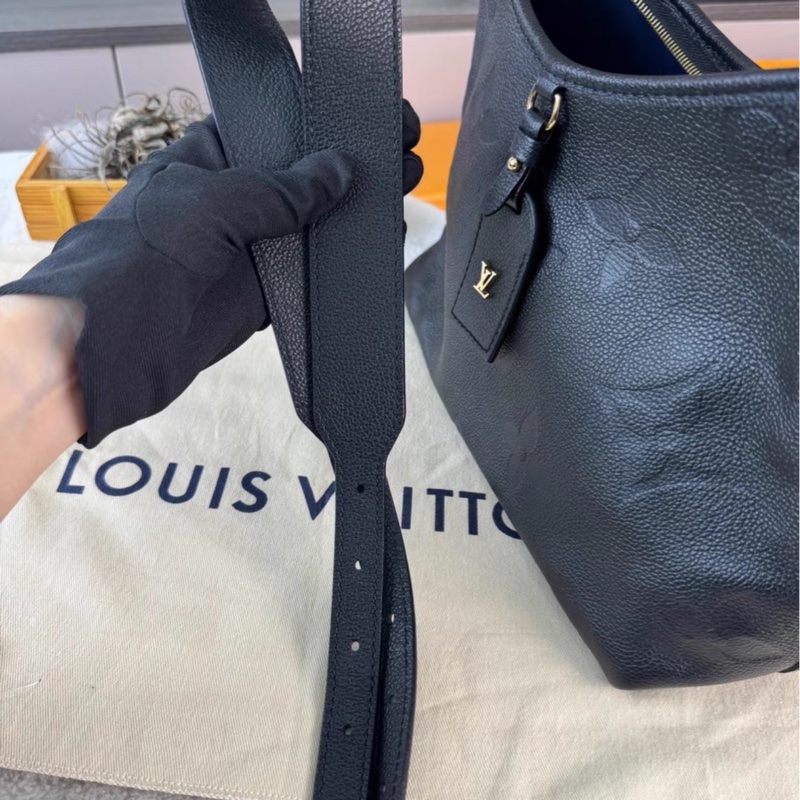 全網最低價😍99新🆕Lv黑色全皮Carryall小號斜挎單肩包-14