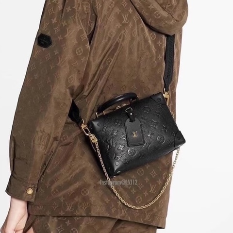 🈶購證99新🆕人見人愛款😻Lv黑金全皮壓紋八角軟盒子單肩斜挎包