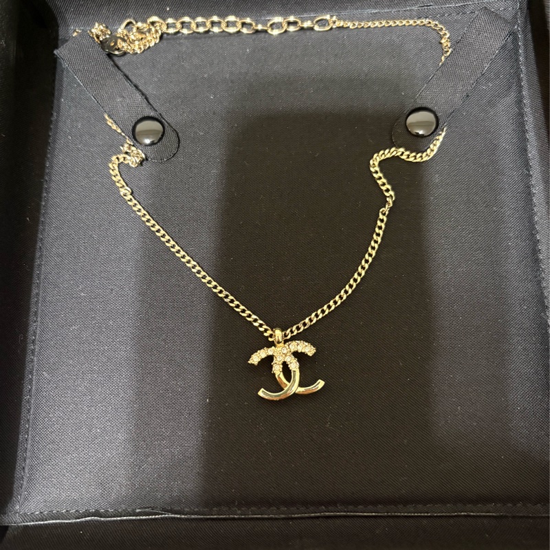 Chanel雙C半鑽項鏈-5