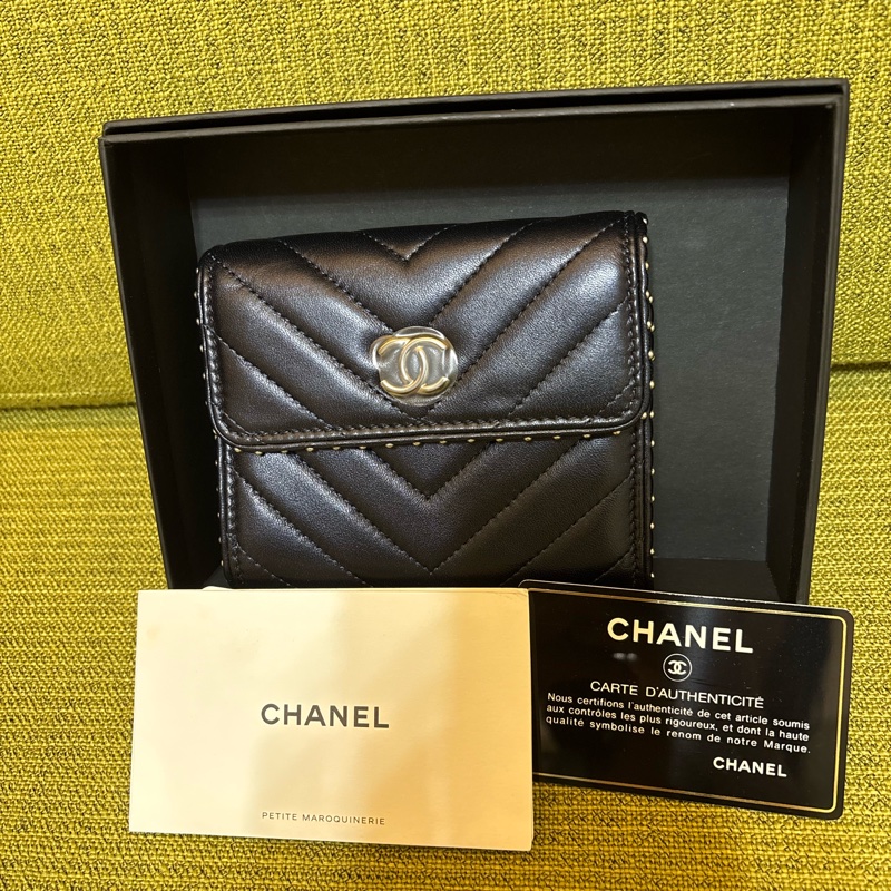 Chanel深藍色三折短夾-6