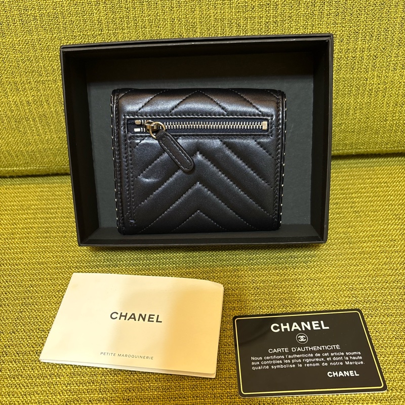 Chanel深藍色三折短夾-7