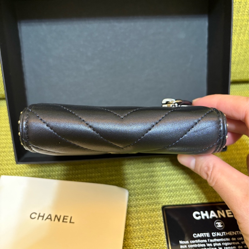 Chanel深藍色三折短夾-9