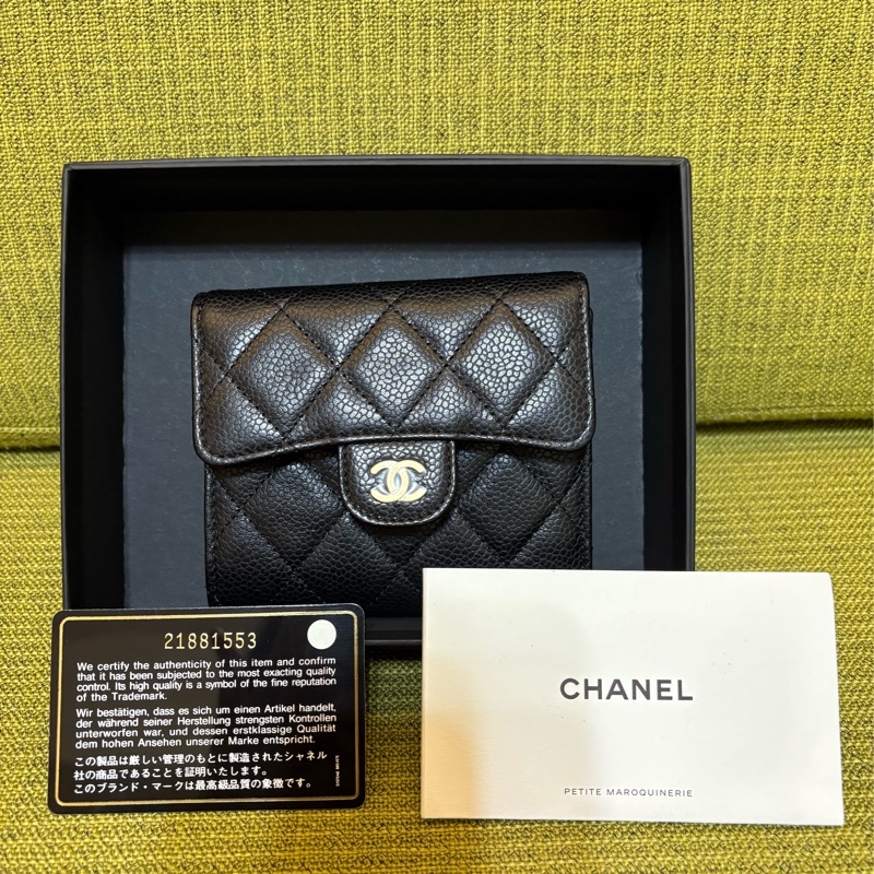 Chanel黑色荔枝皮經典短夾-15