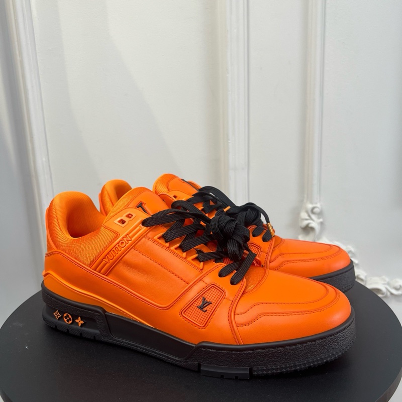 Lv trainer 橙色 未使用過 有備用鞋帶 8碼42-1