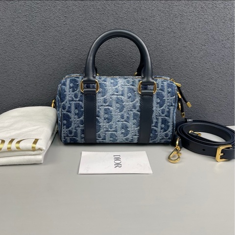 Dior迪奧 丹寧牛仔Groove迷你波士頓包 尺寸約16.5*9*7.5cm。