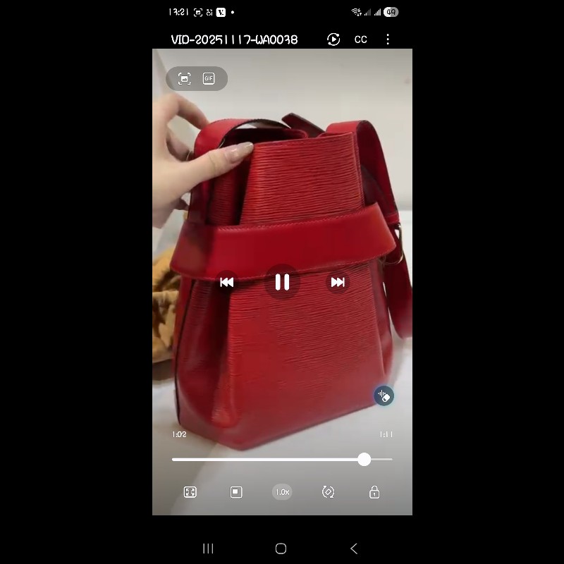 LV 中古紅色八角形水桶袋-6