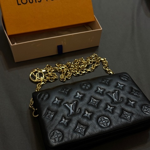 LV Pochette Coussin M82116
