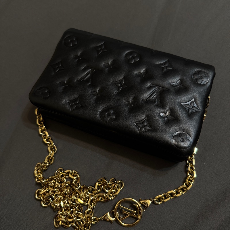 LV Pochette Coussin M82116-13