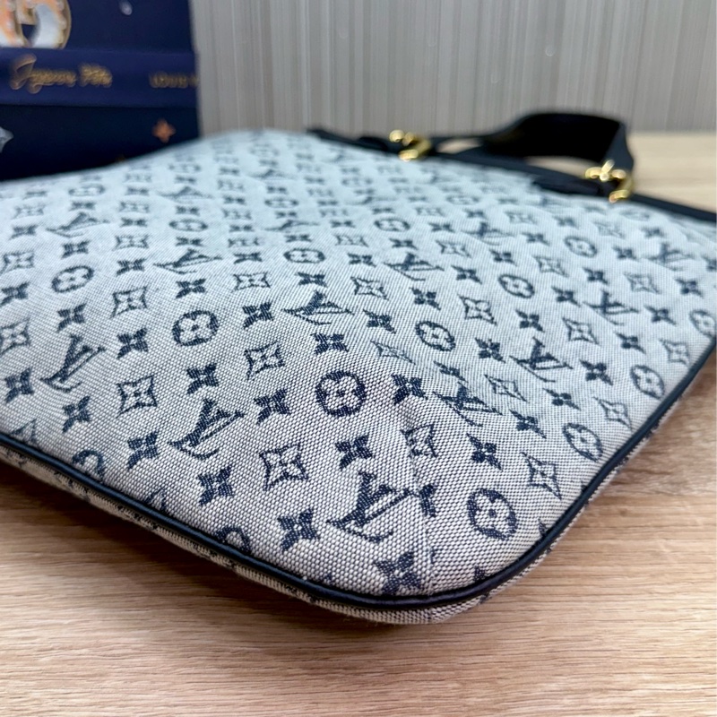 LV M92208 藍色單寧牛仔手提兩用琴譜包托特包-15