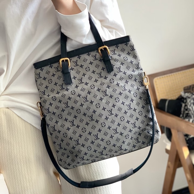 LV M92208 藍色單寧牛仔手提兩用琴譜包托特包-30