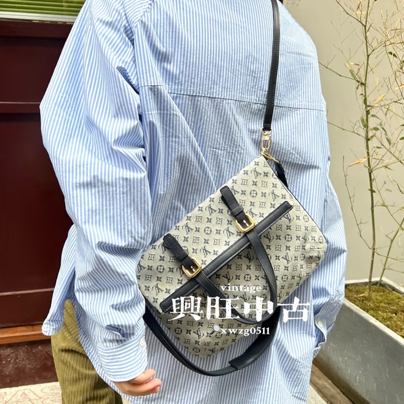 LV M92208 藍色單寧牛仔手提兩用琴譜包托特包-34