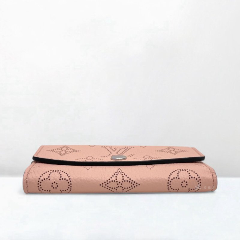 LV零錢包 粉色雷射洞洞零錢包M64050-4