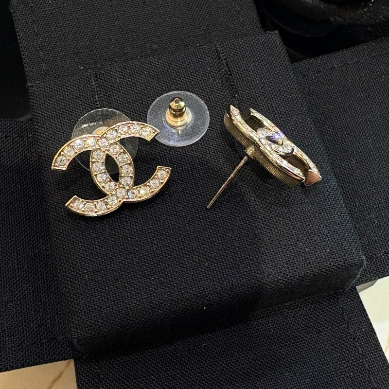 *SHIHNA名牌精品* CHANEL 經典的雙C標誌水晶耳環-4