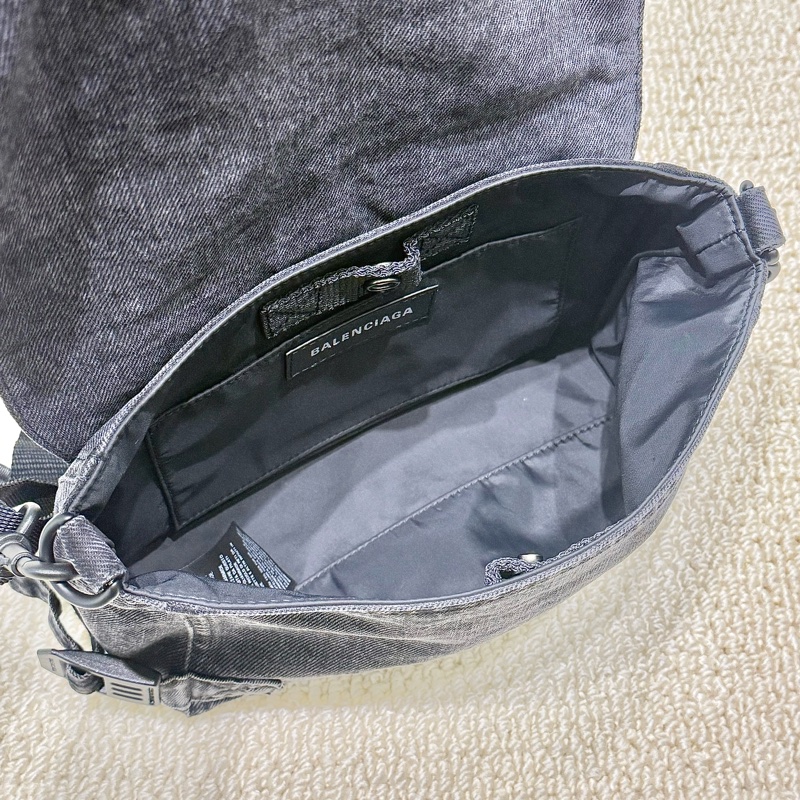 Balenciaga - Army 黑色牛仔斜背郵差包-9