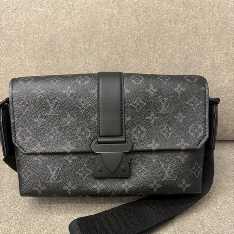 LV S-Cape 黑老花郵差包