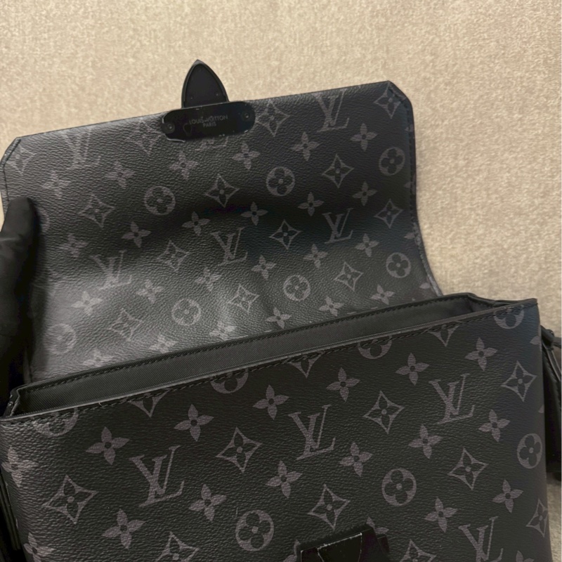 LV S-Cape 黑老花郵差包-4