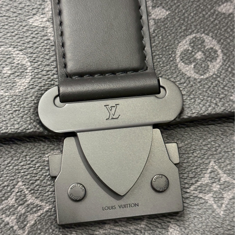 LV S-Cape 黑老花郵差包-5